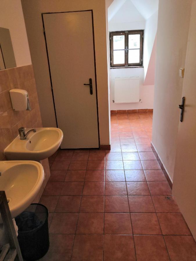 Hostel Skautsky Dom Banská Štiavnica Екстериор снимка